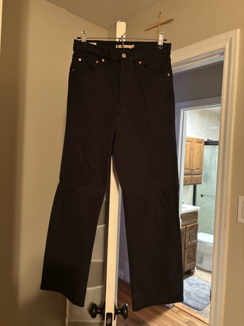 Levi's Black Ribcage Straight Ankle Jean